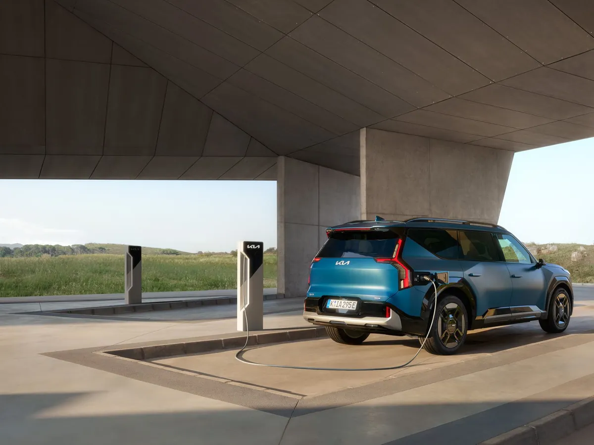 Kia EV9 u nabíjecí stanice