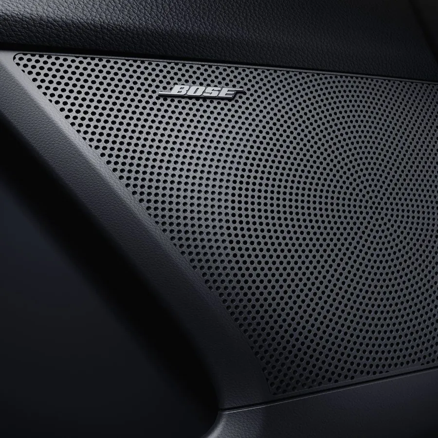 Zvuk Bose s 12 reproduktory